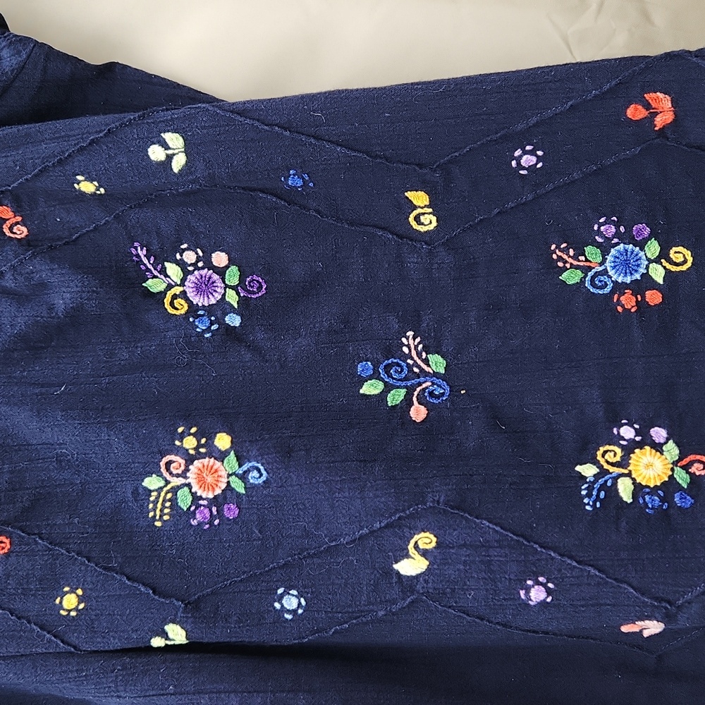 Handmade Embroidered Top - Picture 3 of 7